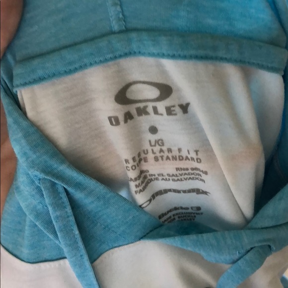 Oakley shirt - Picture 2 of 2